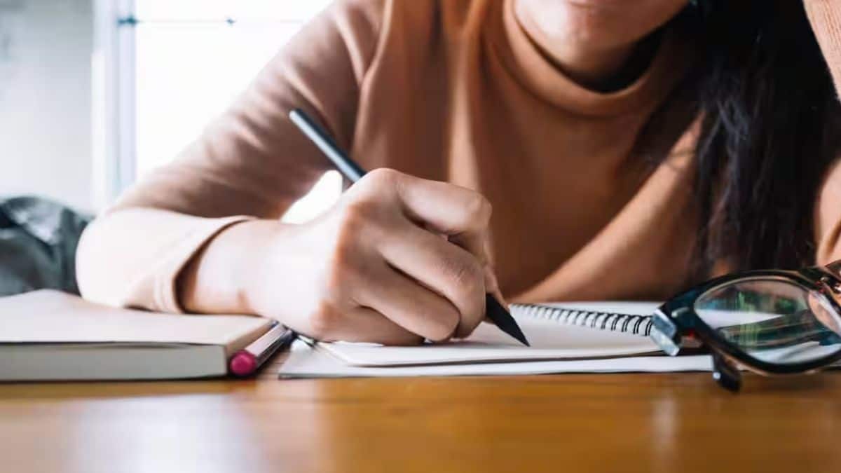 भर्ती परीक्षा में गड़बड़ी की शिकायतों के बाद इसकी जांच एसओजी को सौंपी गई। बाद में यह परीक्षा रद्द कर दी गई थी। (प्रतीकात्मक-फ्रीपिक)