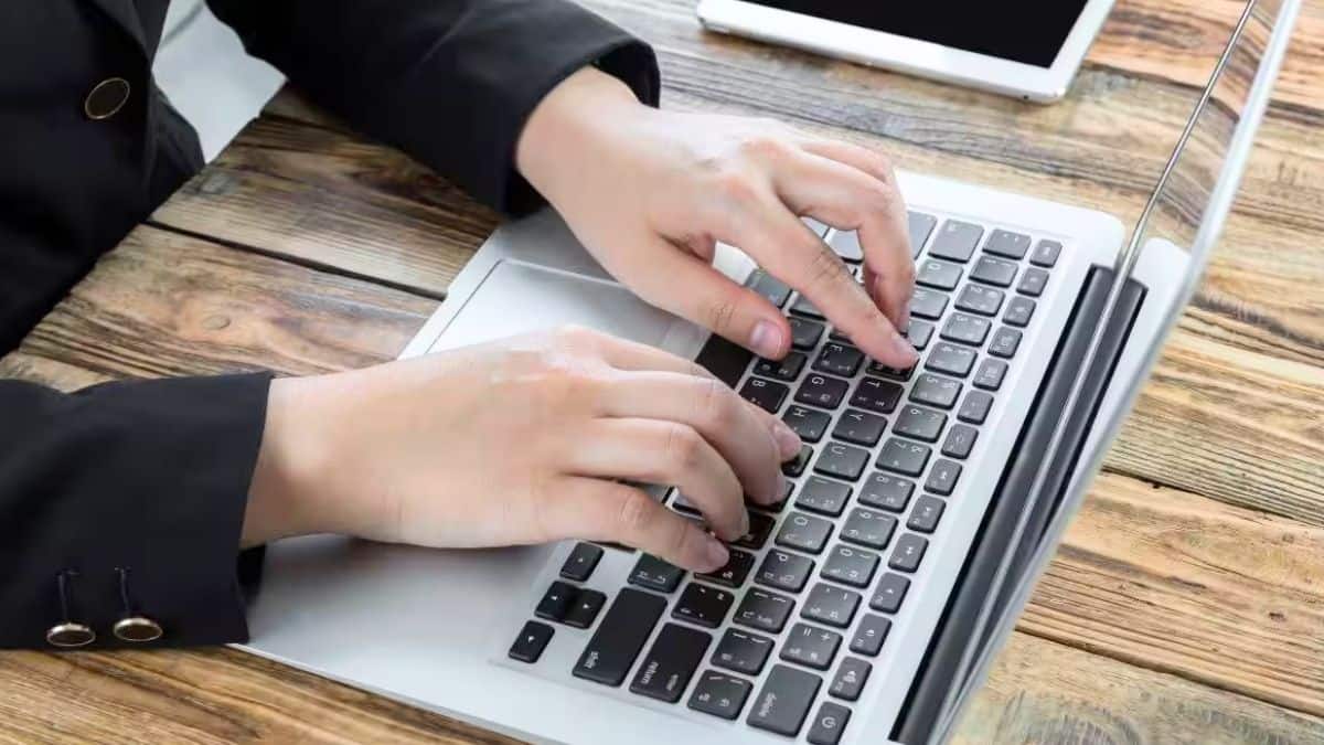 एनआईएसीएल एओ भर्ती में रिस्क इंजीनियर, लीगल स्पेशलिस्ट, आईटी स्पेशलिस्ट और अन्य पद शामिल हैं। (प्रतीकात्मक-फ्रीपिक)