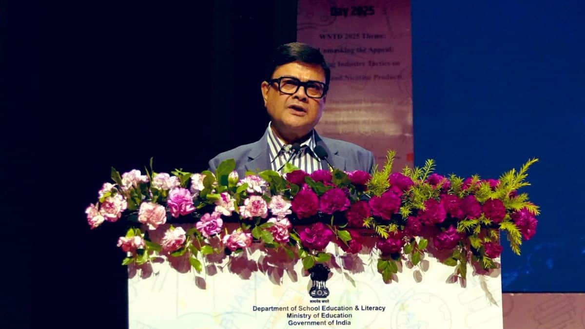 केंद्रीय स्कूली शिक्षा एवं साक्षरता विभाग के सचिव संजय कुमार ने इसकी जानकारी दी। (इमेज-एक्स/@sanjayjavin)
