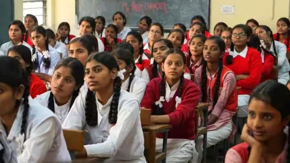 सीबीएसई ने इस वर्ष कक्षा 10वीं की कंपार्टमेंट परीक्षा 15 से 22 जुलाई 2025 को आयोजित की। (प्रतीकात्मक-पिक्सल)