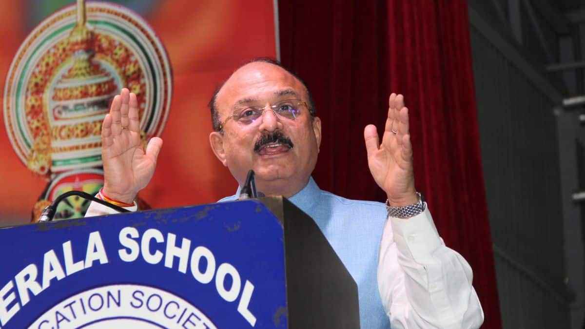 शिक्षा मंत्री आशीष सूद ने बताया कि विधेयक से मनमानी फीस वृद्धि पर रोक लगेगी। (इमेज-एक्स/@ashishsood_bjp)