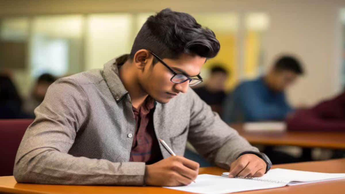 आरआरबी पैरामेडिकल भर्ती आवेदन प्रक्रिया आज, 9 अगस्त से शुरू हो गई है और 8 सितंबर तक चलेगी। (प्रतीकात्मक-फ्रीपिक)