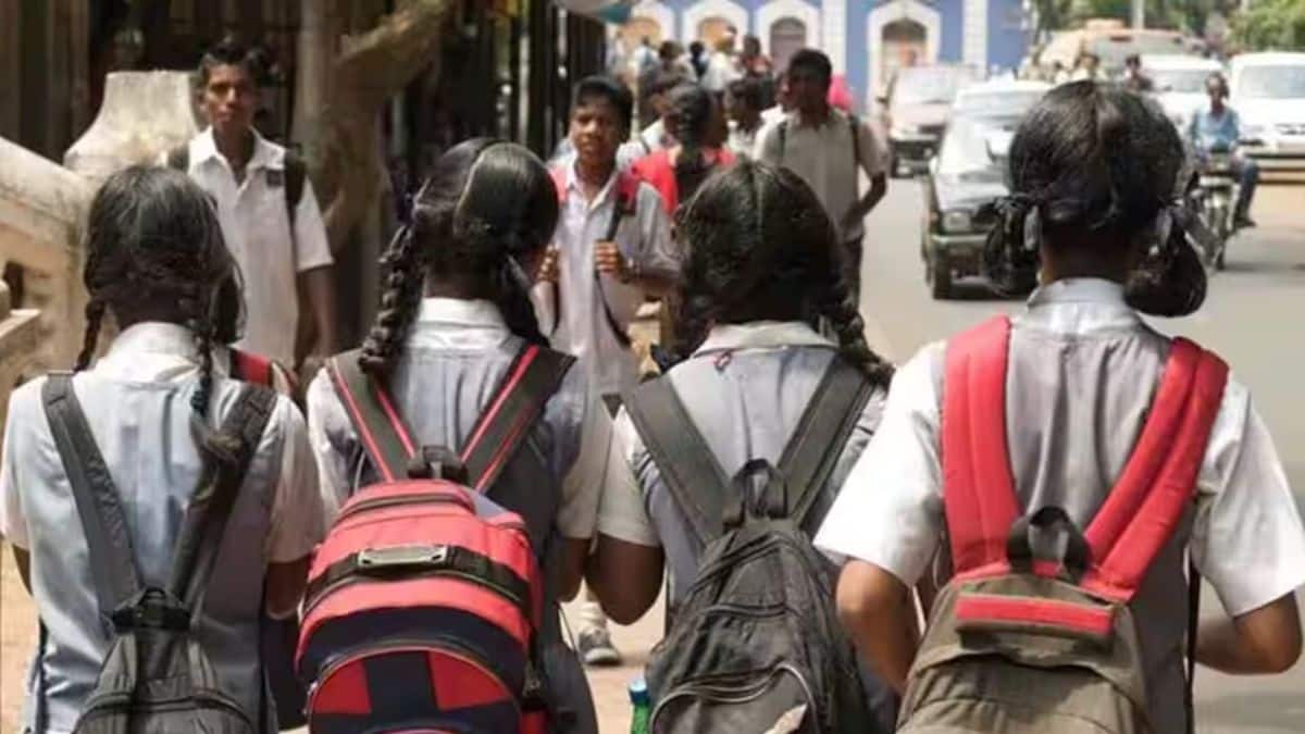 प्रशासन ने पिछले हफ़्ते स्कूलों को बंद रखने और ऑनलाइन कक्षाएं संचालित करने का आदेश दिया था। (प्रतीकात्मक-विकिमीडिया कॉमन्स)
