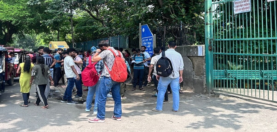 UPSC to use AI-based facial recognition technology in exams. (Image: CSE candidates/Careers360)