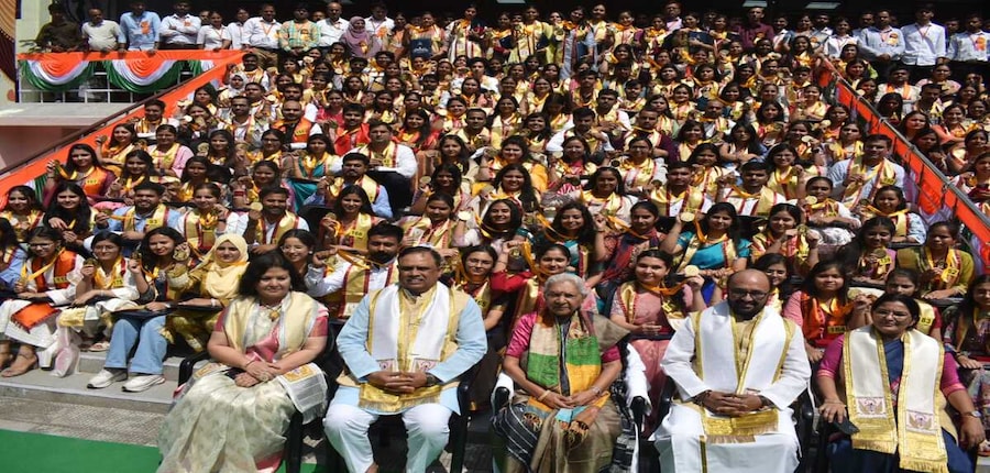 Governor Anandiben Patel distributed 300 Anganwadi and health kits during CCSU’s 37th convocation. (Image: Official Press Release)