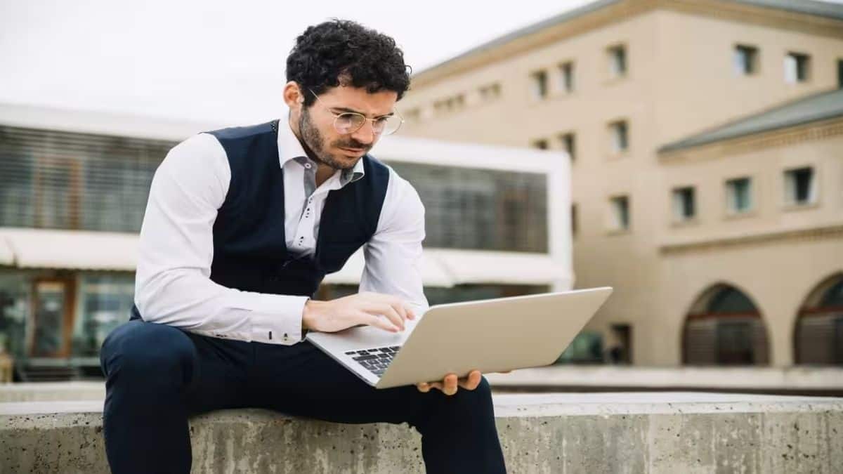 आईआईटी गेट एडमिट कार्ड परीक्षा केंद्र में एंट्री के लिए जरूरी डॉक्यूमेंट है। (प्रतीकात्मक-फ्रीपिक)