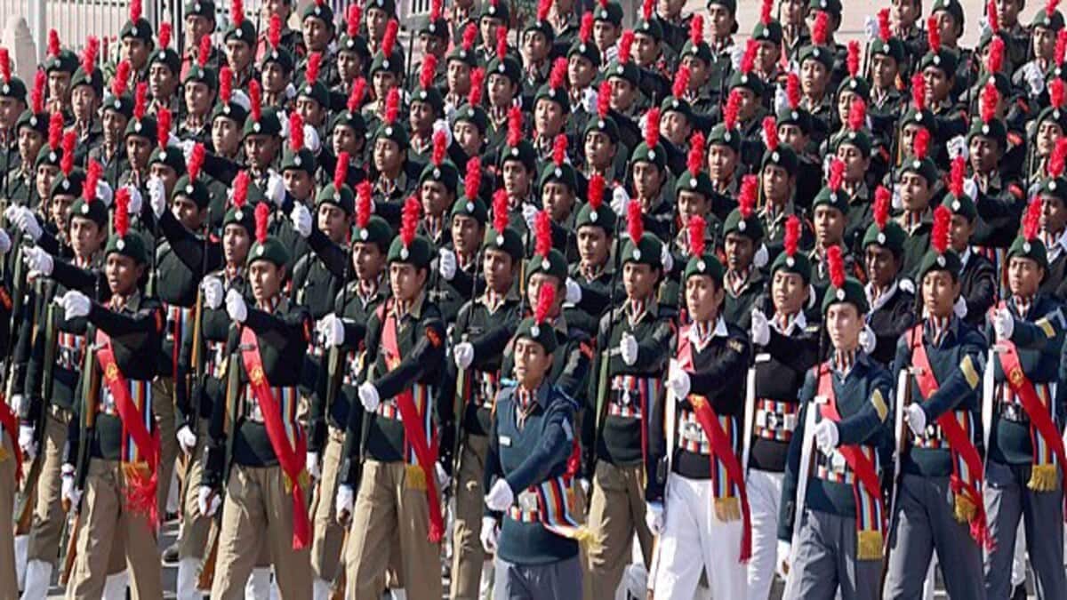 Students rescued from street hardship invited as special guests for Republic Day parade