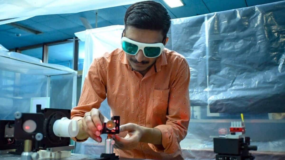 To pivot towards 7 broad frontier technologies areas, IIT Kanpur to unveil the lagest fundraising campaign on October 14. (Image Source: IIT Kanpur Official)