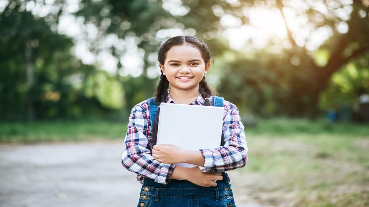 UP Scholarship 2026-27: Apply for renewal application by October 31 at scholarship.up.gov.in. (Representative image: Magnific)