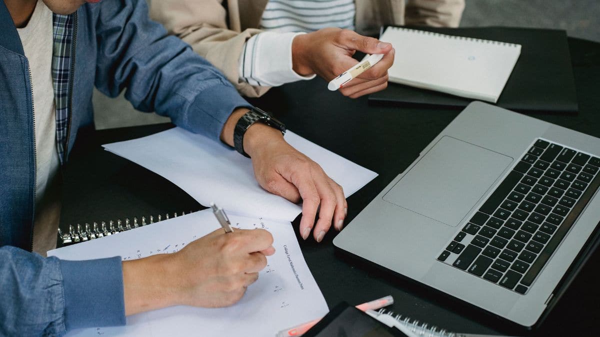 RRB NTPC UG recruitment includes posts such as Commercial-cum-Ticket Clerk, Accounts Clerk-cum-Typist, Junior Clerk-cum-Typist and Trains Clerk. (Representative Image: Pexels)