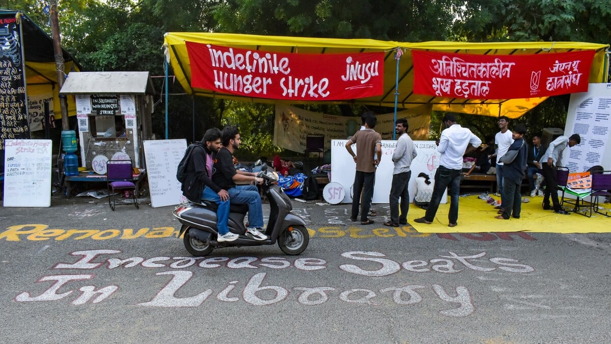 The JNU's committee will meet again after 14 working days to take forward the JNUSU demands and discuss the procedure for its implementation. (Image source: PTI)