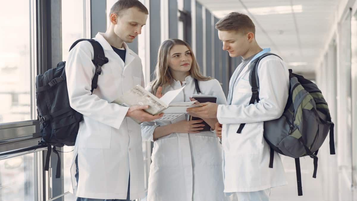 Medical interns in Jammu and Kashmir resume their strike demanding a stipend hike. (Representative Image: Pexels)