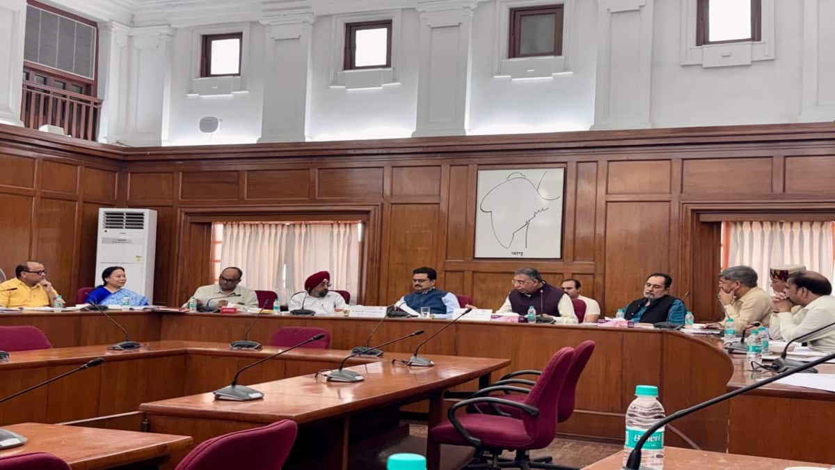कुलपति ने 21 अक्टूबर को संबंधित अधिकारियों के साथ में व्यवस्थाओं पर विस्तार से चर्चा की। (इमेज-आधिकारिक)