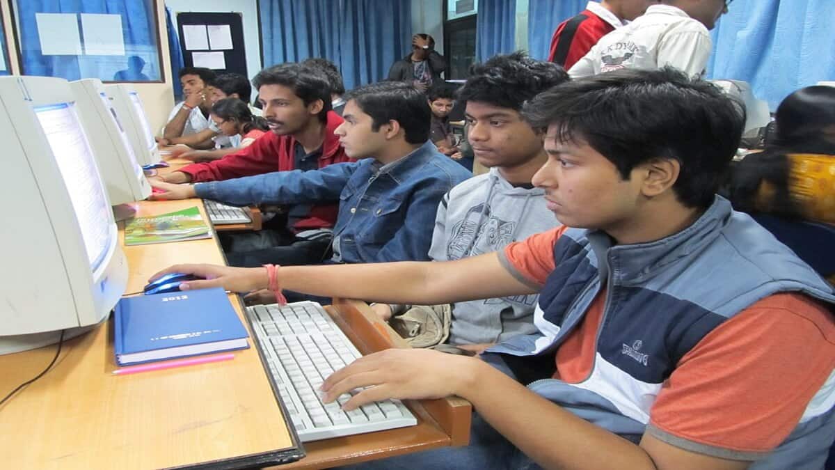 JEE Main 2027 registration link active at jeemain.nta.nic.in. (Representative image: Wikimedia Commons)