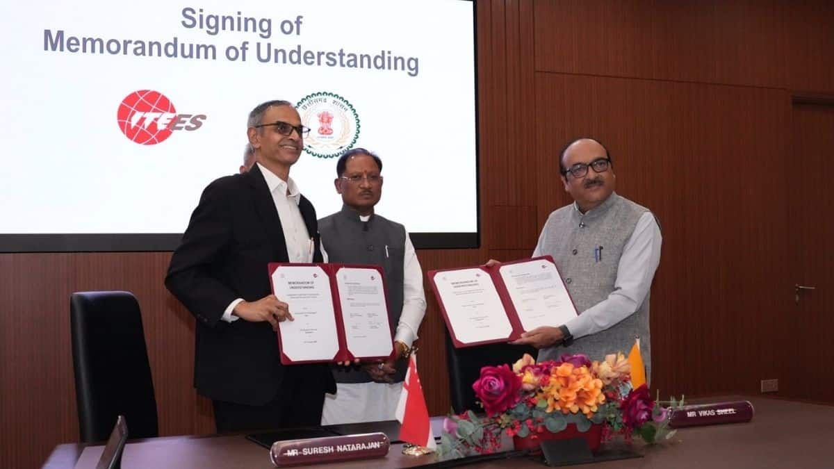छत्तीसगढ़ सीएम ने आईटीई कॉलेज, सिंगापुर का दौरा कर उद्योग आधारित प्रशिक्षण मॉडल की जानकारी ली। (इमेज - सीएमओ छत्तीसगढ़/ एक्स)
