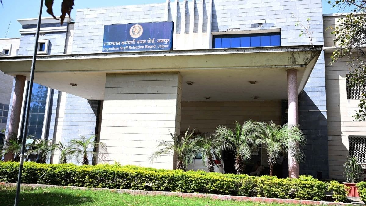 राजस्थान स्टाफ सिलेक्शन बोर्ड के चेयरमैन मेजर आलोक राज ने यह जानकारी शेयर की। (इमेज-आधिकारिक वेबसाइट)