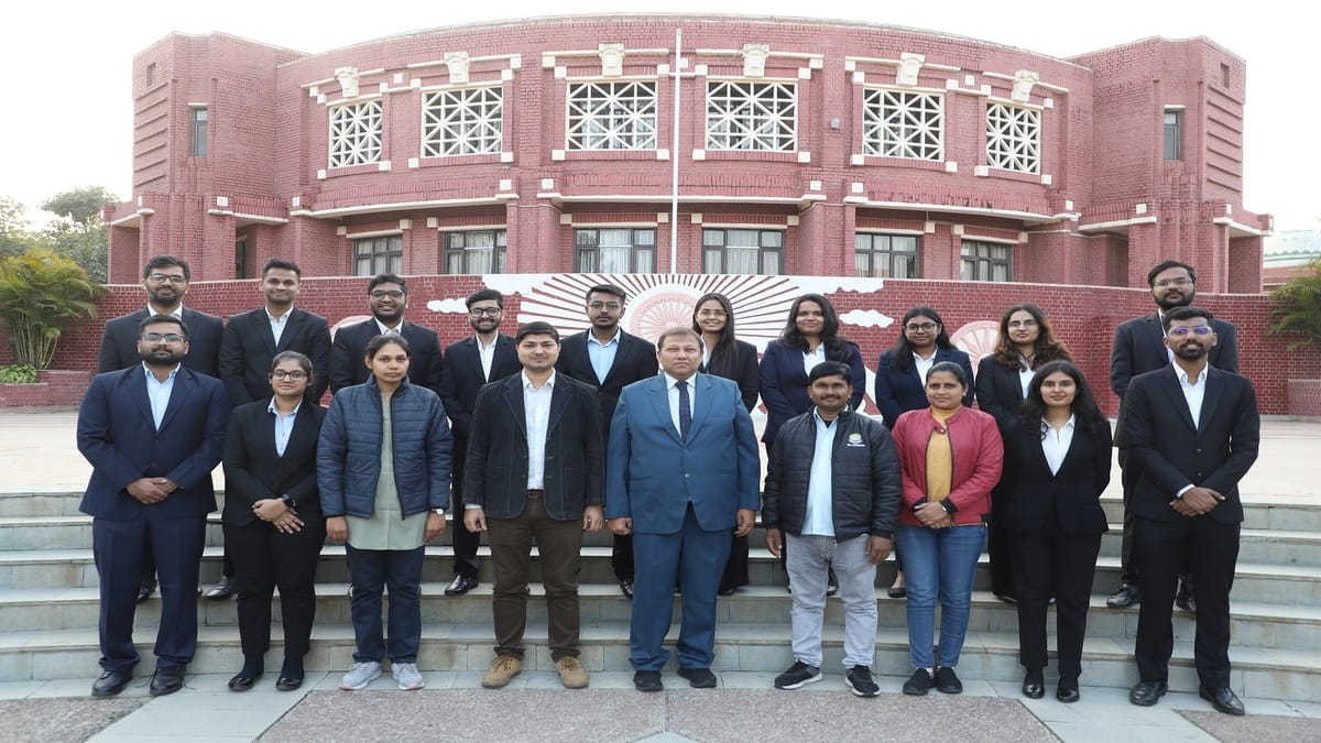 IIM Lucknow Placements 2026: Over 580 job offers from Accenture, Google, Amazon; Rs 1 crore highest package