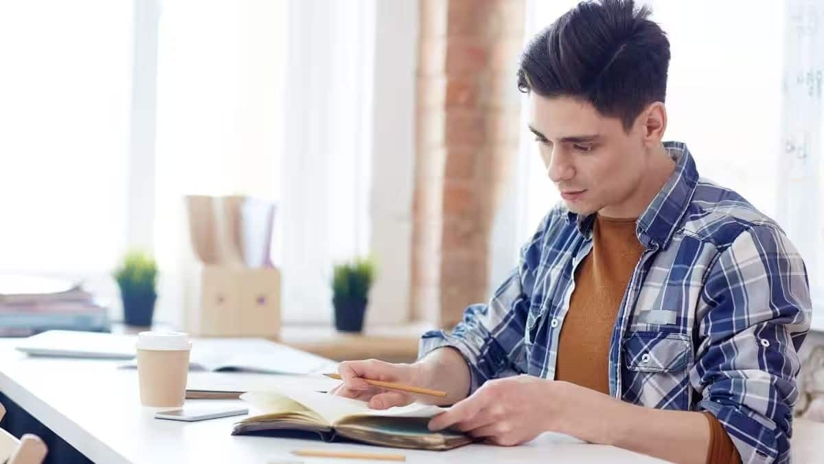 यह रिक्रूटमेंट ड्राइव लैबोरेटरी असिस्टेंट और जूनियर लैबोरेटरी असिस्टेंट के पदों के लिए है। (प्रतीकात्मक-फ्रीपिक)