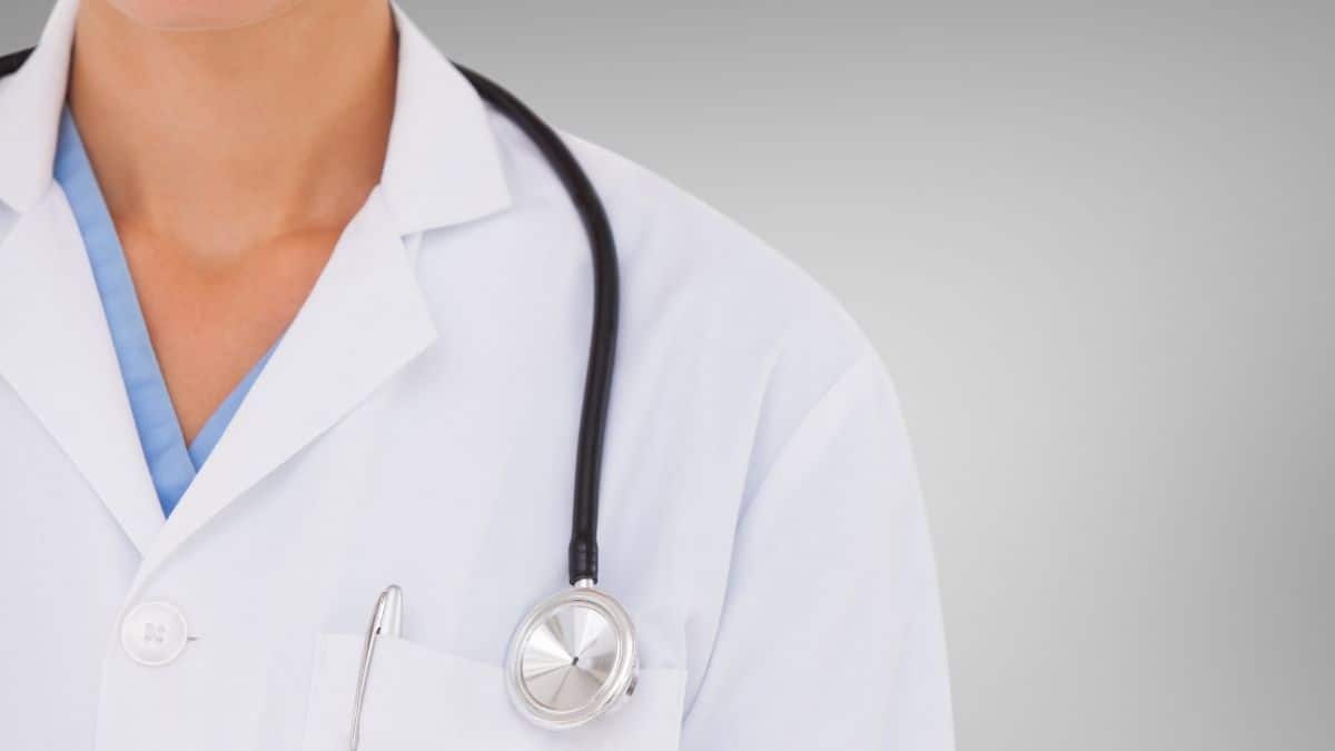 प्रारंभिक जांच में पता चला है कि डॉ तन्वी काफी समय से अवसाद में थीं। (प्रतीकात्मक-फ्रीपिक)