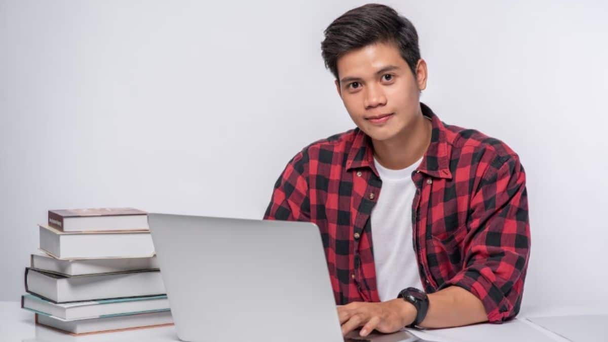 यूपीएससी ने डिटेल्स भरने की विंडो ऑफिशियल वेबसाइट्स upsconline.gov.in पर एक्टिव की है। (प्रतीकात्मक-फ्रीपिक)