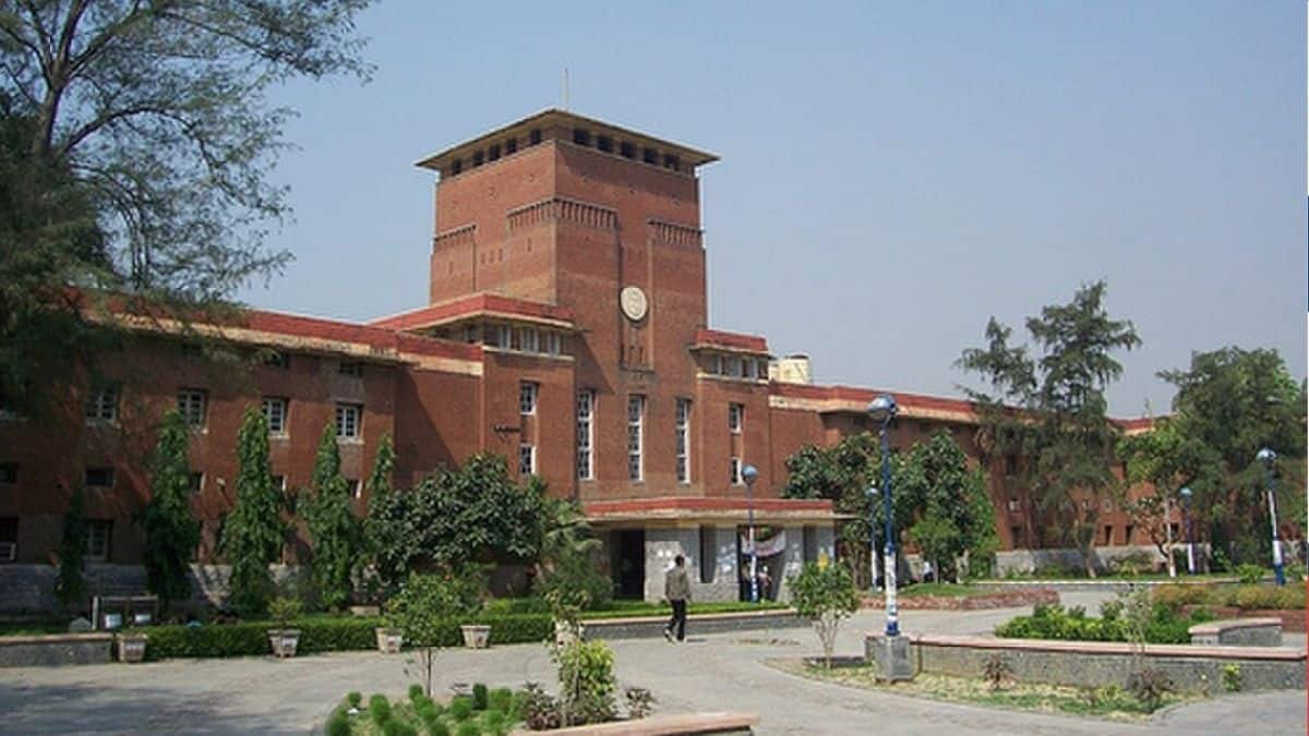 डीयू ने शैक्षणिक सत्र के लिए पीजी कार्यक्रमों में दाखिले के लिए रजिस्ट्रेशन शुरू कर दिए हैं। (प्रतीकात्मक-विकिमीडिया कॉमन्स)