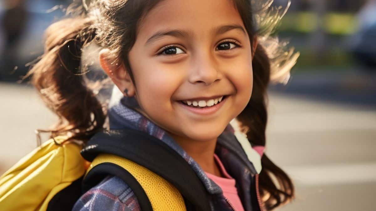 एनसीआरईटी निर्देश के अनुसार, स्कूल बैग का कुल वजन बच्चे के वजन के 10 प्रतिशत से अधिक न हो। (प्रतीकात्मक-फ्रीपिक)