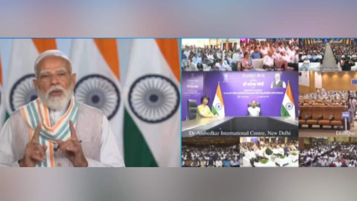 भारत के युवा विकसित भारत की यात्रा को आगे बढ़ाने में महत्वपूर्ण भूमिका निभा रहे हैं - प्रधानमंत्री। (एक्स-नरेंद्र मोदी)