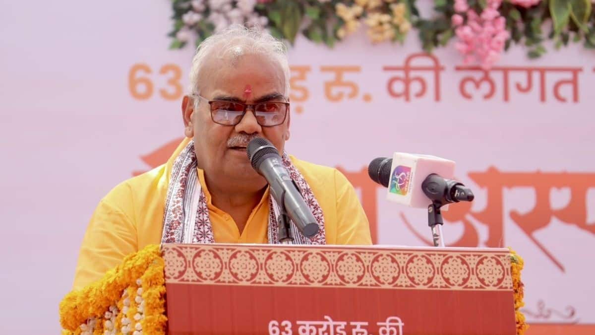 मदन दिलावर के खिलाफ बिना अनुमति मार्च निकालने के आरोप में कई शिक्षकों पर मामला दर्ज किया गया है। (इमेज-एक्स/@madandilawar)