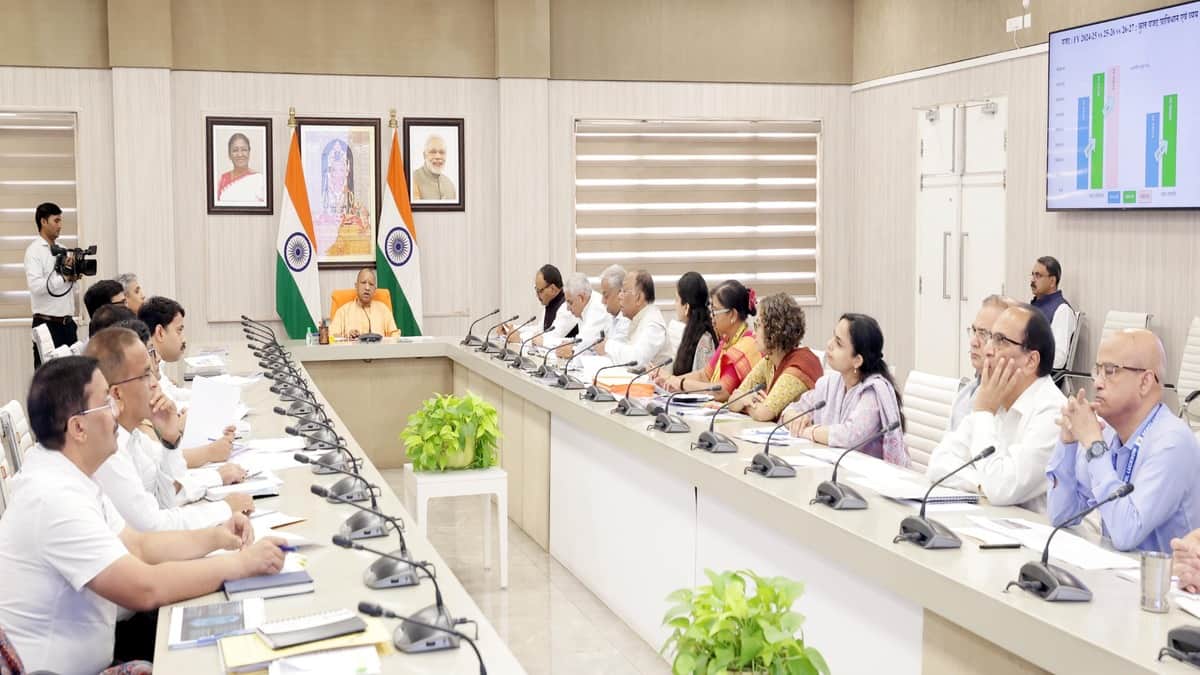 "Modern equipment, expert faculty and research must be promoted in medical institutions," UP CM said. (Image source: Official UP CMO X account)