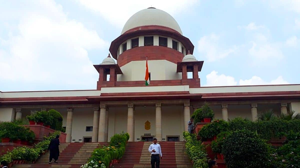 उच्चतम न्यायालय ने कहा कि इस चरण में कोई अंतरिम आदेश पारित करने का आधार नहीं बनता। (प्रतीकात्मक-विकिमीडिया कॉमन्स)