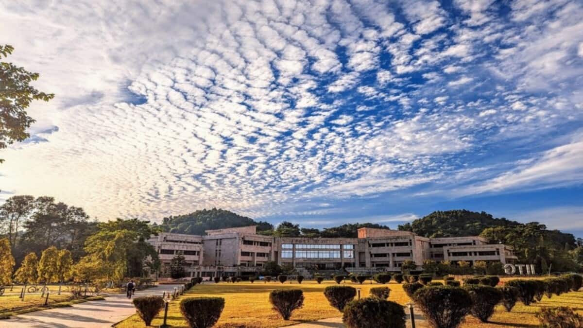 IIT Guwahati Admissions 2026: Eligible candidates can apply for MTech programme in flood and water resources management by July 15. (Image source: Official)
