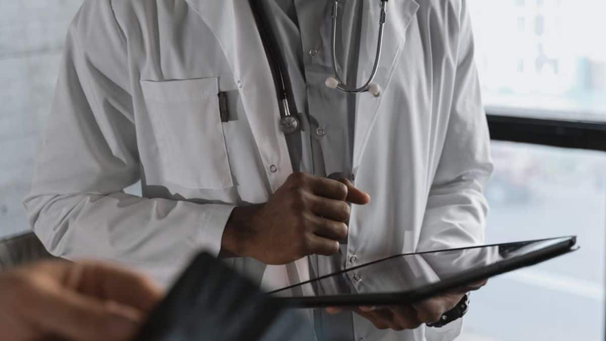 FAIMA survey flags burnout among resident doctors (Representational image: pexels)