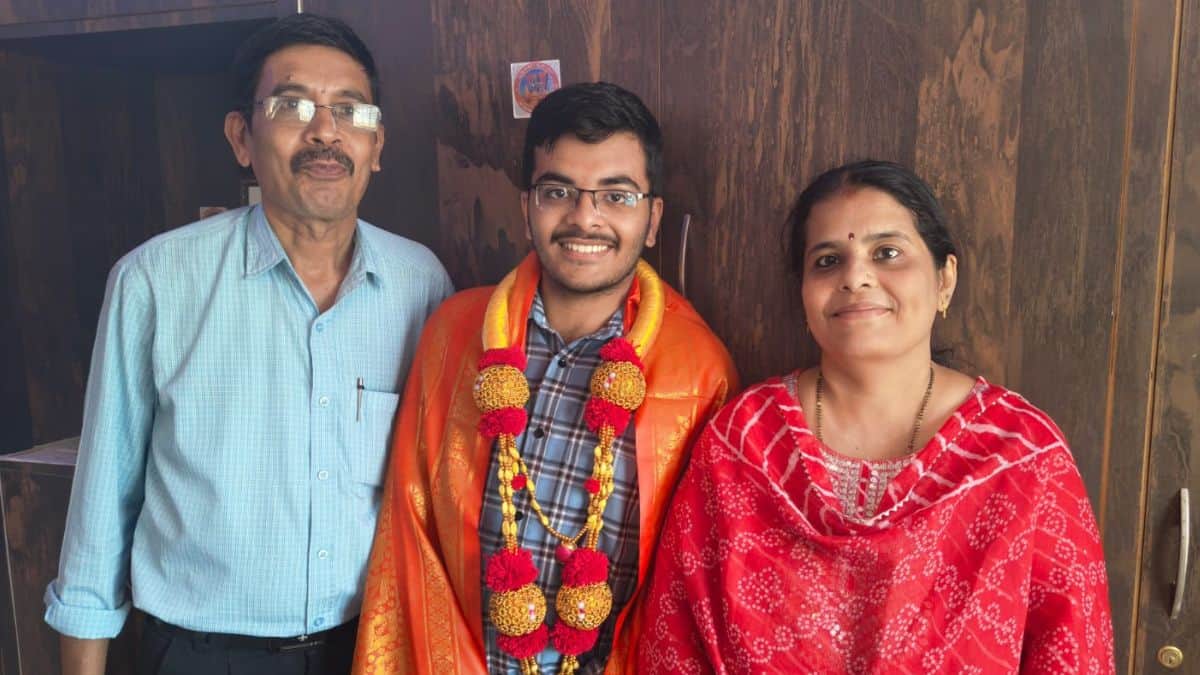 KCET topper Srajan scored 177/180; says revision was his biggest strength
