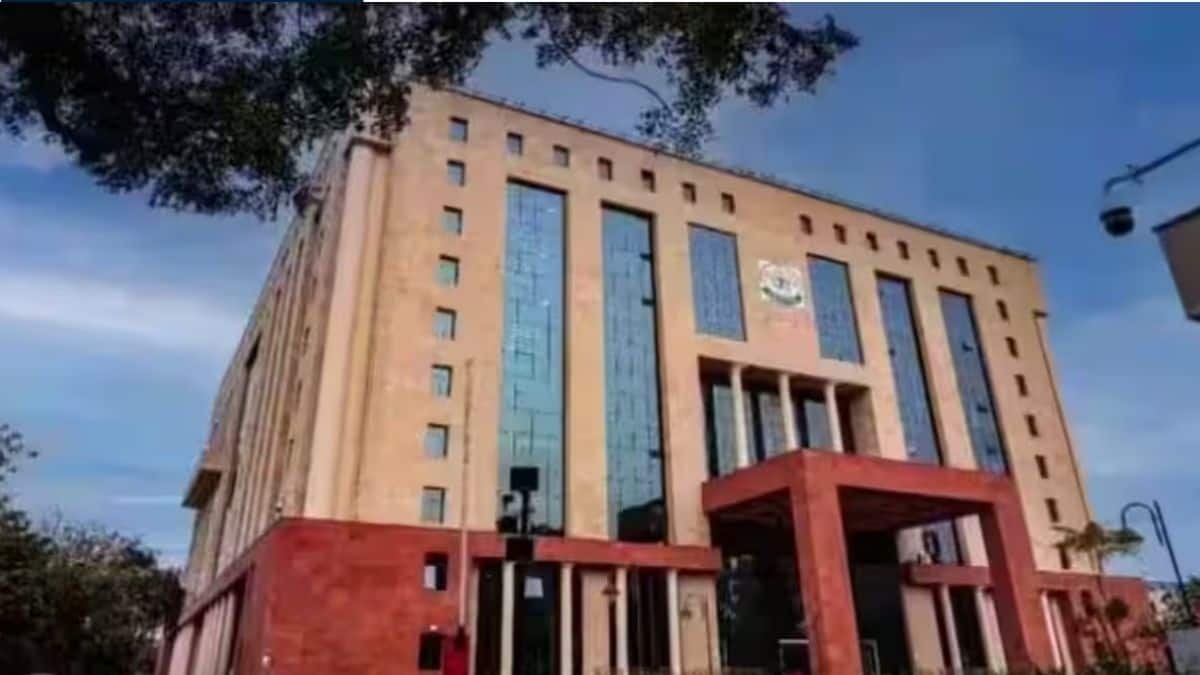 यह सिफारिश उस समय की गई जब सीआईसी कक्षा-12 की छात्रा की अपील पर फैसला दे रहा था।(इमेज-एक्स/@cbseindia29)
