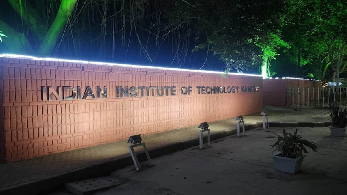 The partnership will integrate Renault’s engineering expertise with IIT Kanpur’s testing and research facilities to support the development of vehicles. (Image source: Wikimedia Commons)