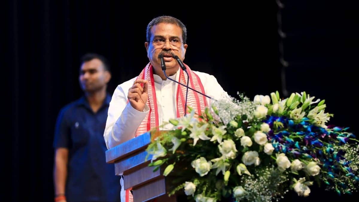 शिक्षा मंत्री धर्मेंद्र प्रधान ने इस चूक के लिए जिम्मेदार अधिकारियों के खिलाफ सख्त कार्रवाई के निर्देश दिए हैं। (इमेज-एक्स/@dpradhanbjp)