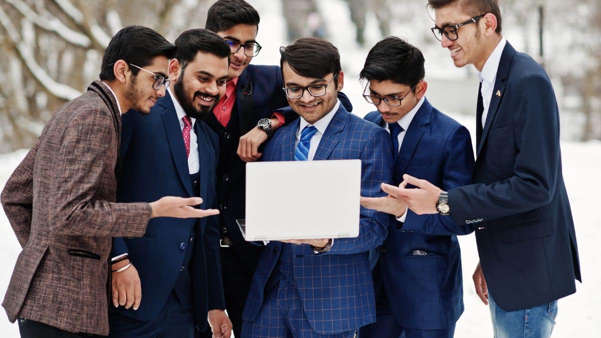 IGNOU students and alumni can register online for the startup competition. (Representational Image: Magnific)
