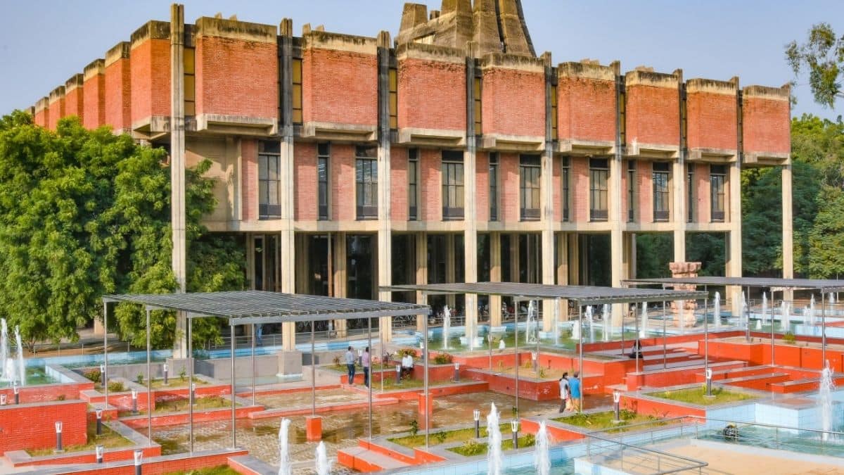 The new CoE at IIT Kanpur will focus on building India's green hydrogen ecosystem. (Image: IIT K)