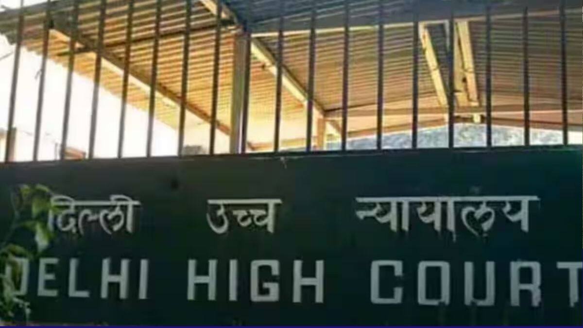 पीठ ने कहा कि मामले को बुधवार को सुनवाई के लिए सूचीबद्ध किया जाएगा। (प्रतीकात्मक-विकिमीडिया कॉमन्स)