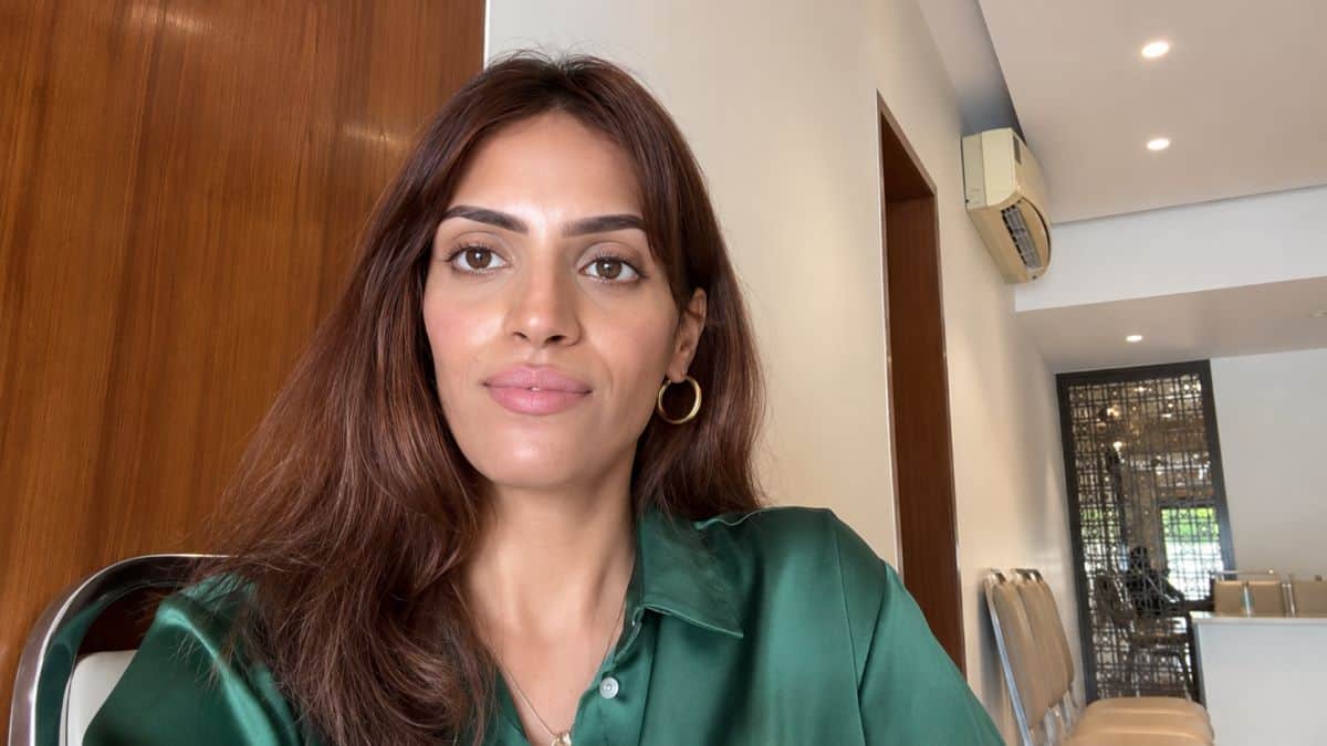 Rhiya Ahir described her police van blocking act it as an ‘out-of-body’ experience. (Image: Careers360/Enhanced using AI)