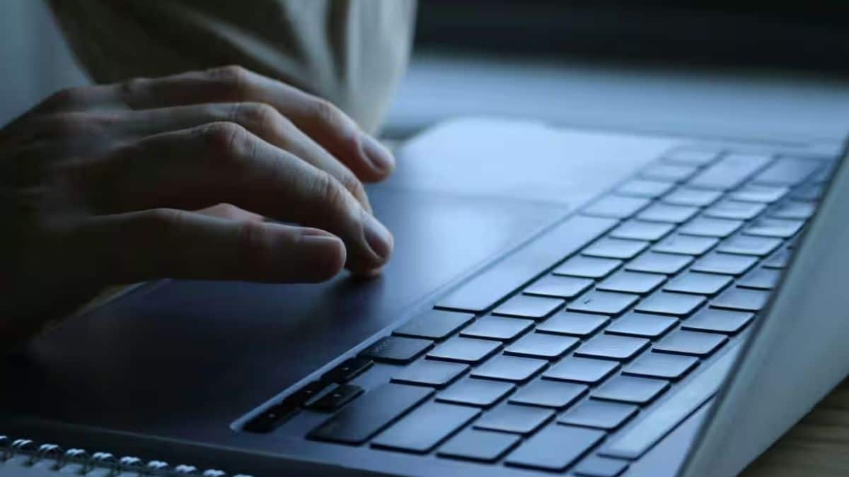 आरआरबी ग्रुप डी भर्ती 2026 परीक्षा 3 अगस्त से विभिन्न परीक्षा केंद्रों पर आयोजित की जाएगी। (प्रतीकात्मक-फ्रीपिक)