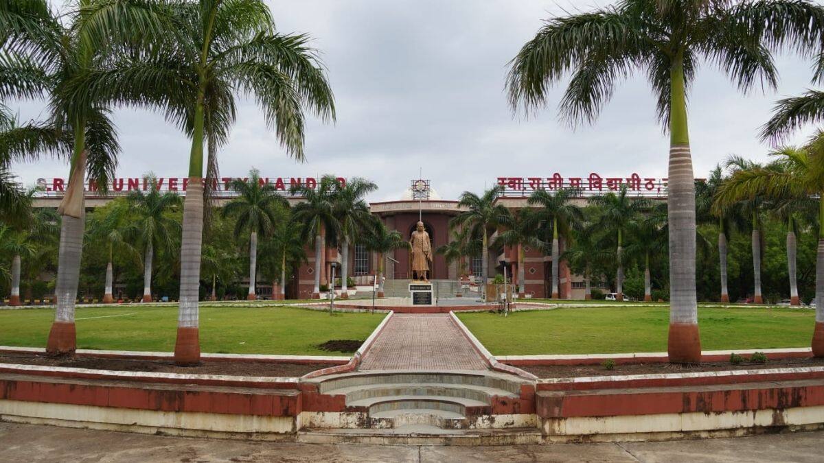 SRTMU suspended first-year BSc admissions in 24 colleges and first-year PG admissions in seven colleges after quality audits found serious deficiencies. (Image: Careers360)
