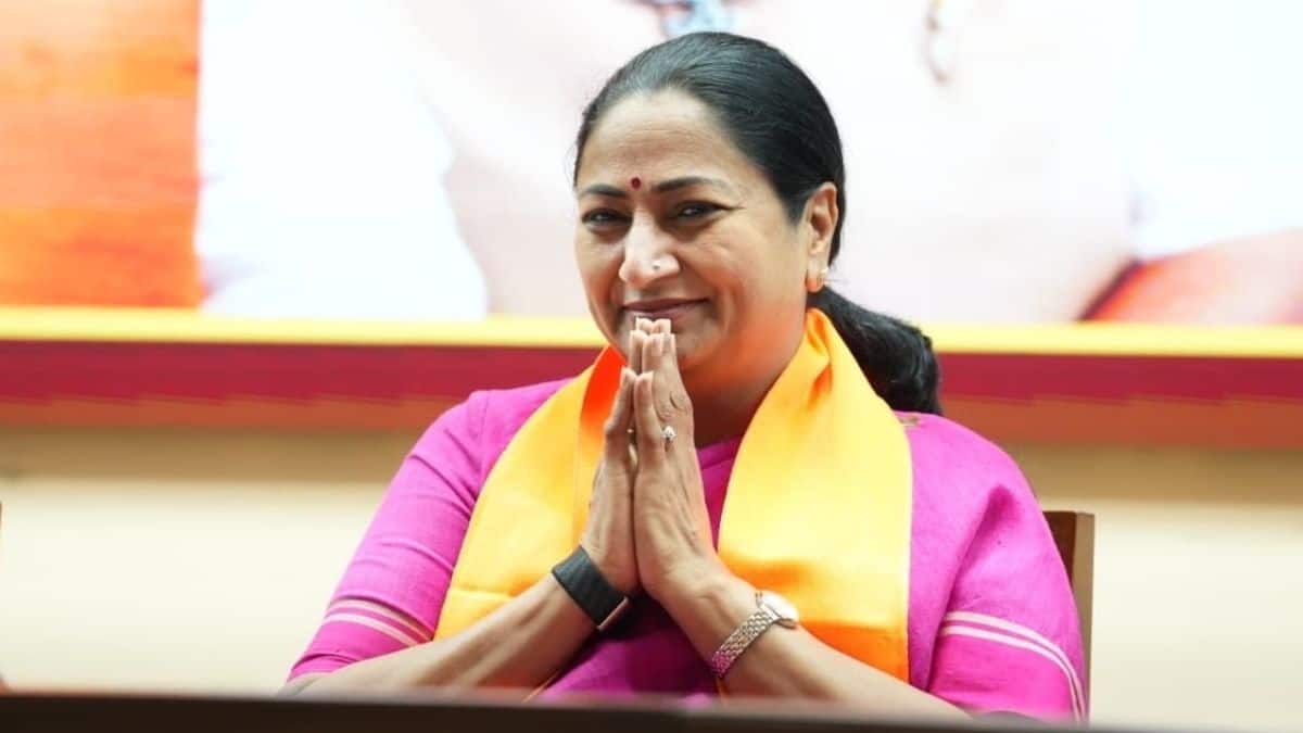 दिल्ली की सीएम रेखा गुप्ता पहले चरण में 3,000 छात्राओं को साइकिलें प्रदान करेंगी। (इमेज-एक्स/@gupta_rekha)