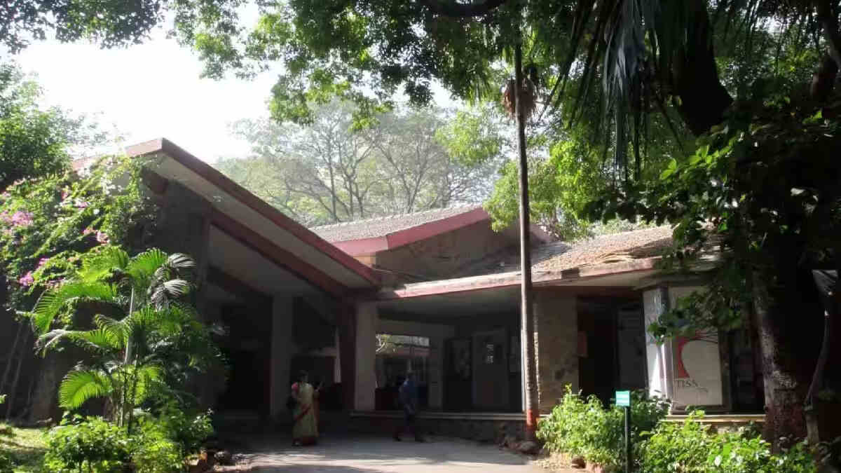 TISS Mumbai cancels 86th convocation at elevanth hour. (Image: Wikimediacommons)