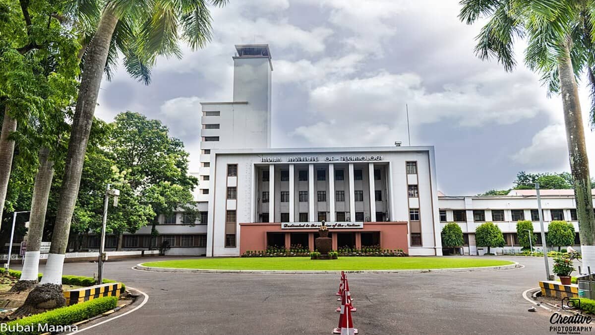 The female-only supernumerary seats in the open category recorded the closing ranks at higher numbers, with IIT Kharagpur closing at 2901. (Image source: Wikimedia Commons)