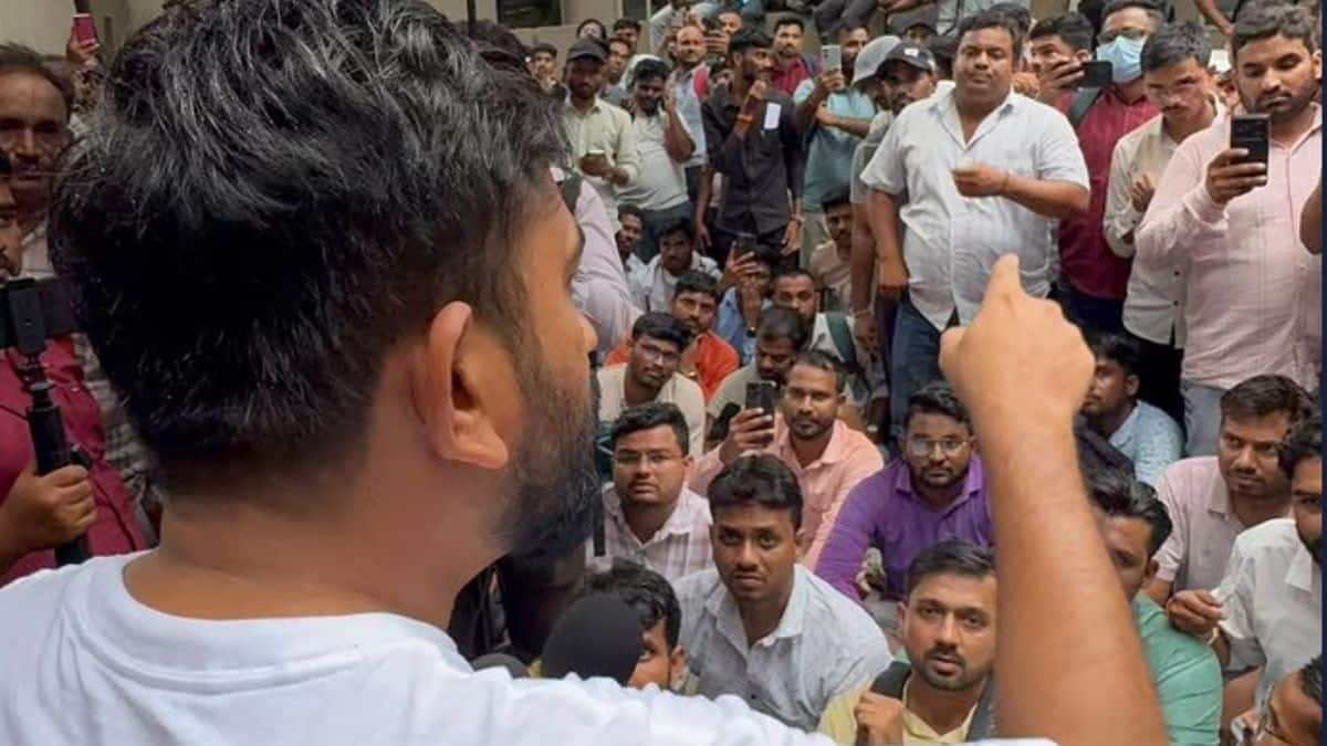 दीपके ने आरोप लगाया कि कई अभ्यर्थियों को उनकी गलती के बिना ही अनुत्तीर्ण घोषित कर दिया गया। (इमेज-आधिकारिक एक्स/@Cockroachisback)