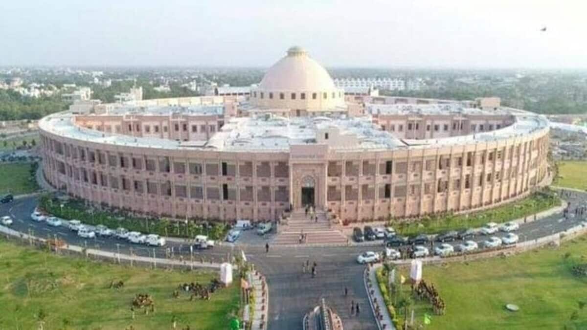 The Rajasthan HC has also asked the government to fill vacant posts of teachers, principals and wardens, and recruit computer teachers and counsellors. (Image source: Wikimedia Commons)