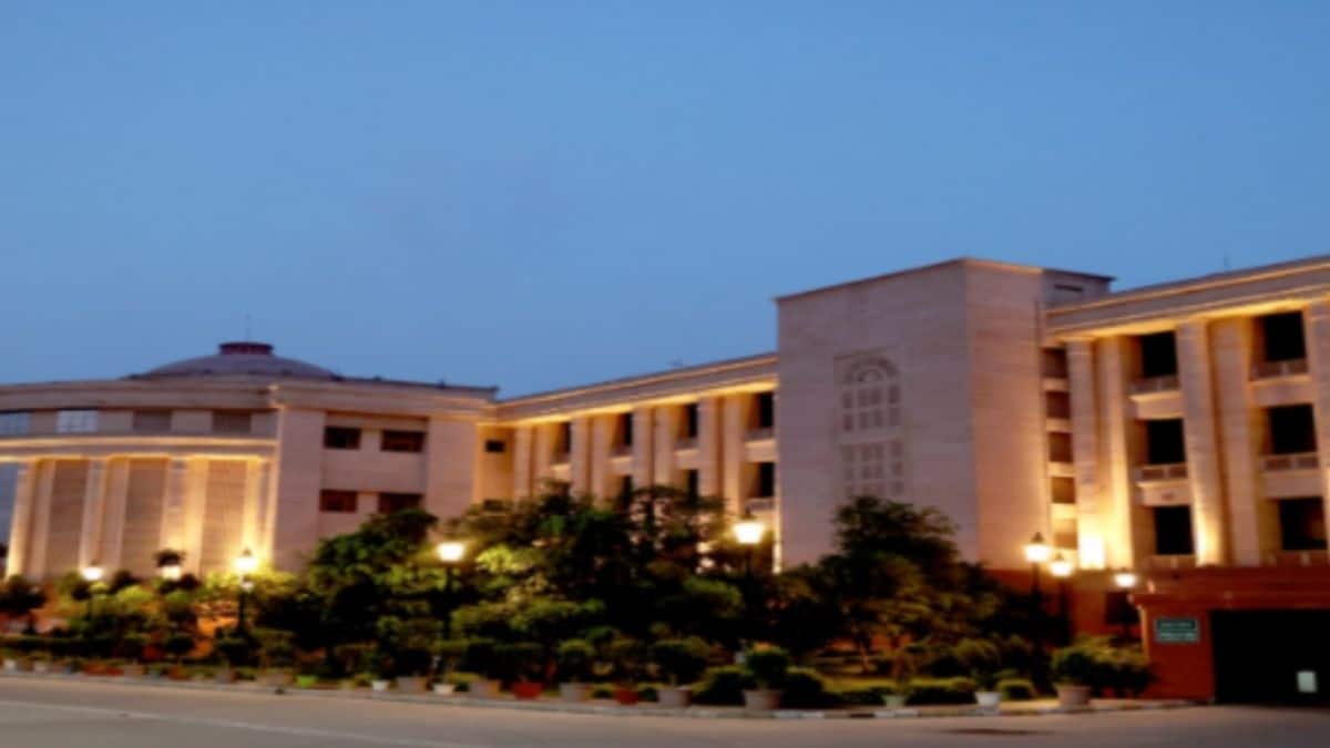 अदालत ने स्कूल बसों और वैन से बच्चों के सुरक्षित आवागमन का मुद्दा भी उठाया। (इमेज-आधिकारिक वेबसाइट)