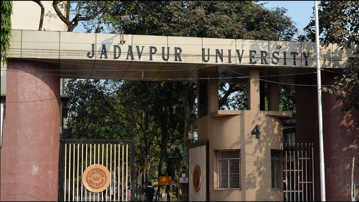 AIDSO accuses Bengal govt of supporting ABVP campus takeovers (Image: Wikimedia Commons)