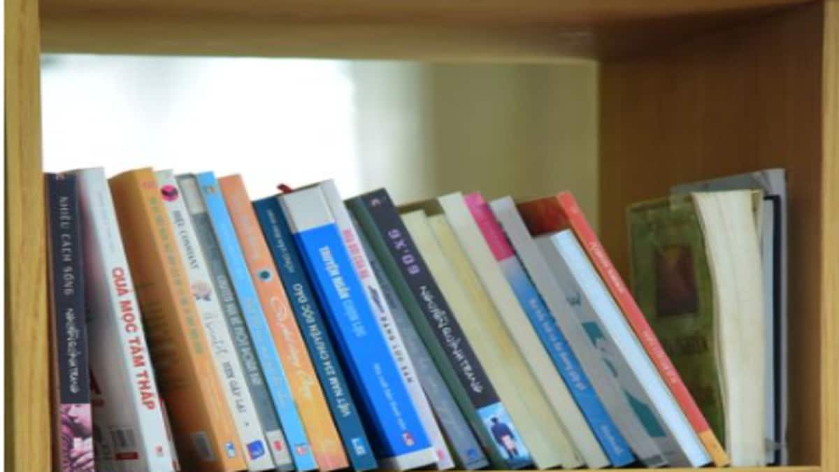 Students protest against errors in Odisha school textbooks. (Representative Image: Pexels)